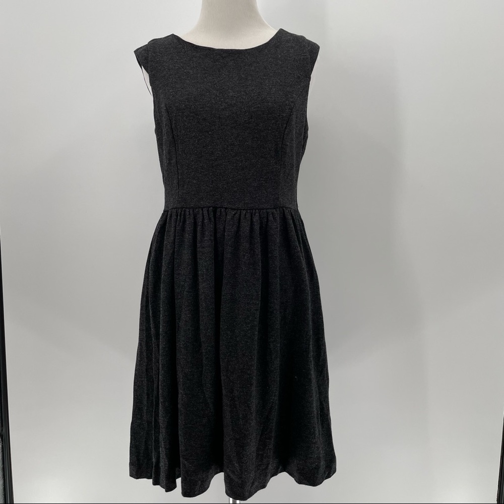 Elle Woman’s Gray Dress